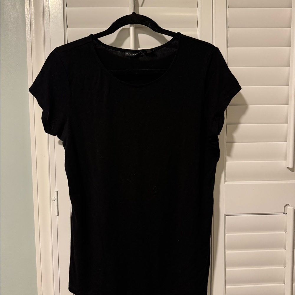 Tahari Black Stretchy Short Sleeve Tee